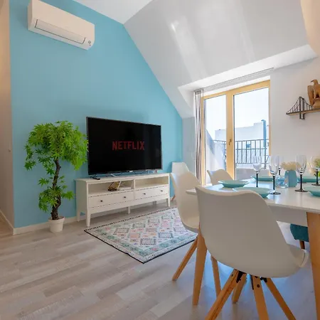 Elegant And Sunny With Free Parking Варна