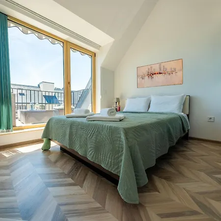 Apartman Elegant And Sunny With Free Parking *