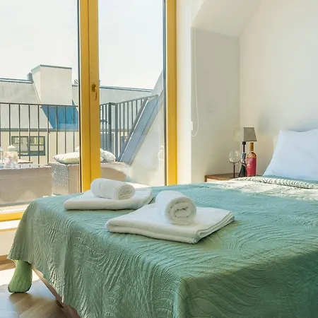 Elegant And Sunny With Free Parking Apartman