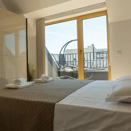 Elegant And Sunny With Free Parking Apartman Várna