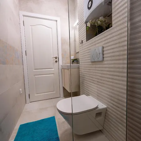 Apartman Elegant And Sunny With Free Parking Várna